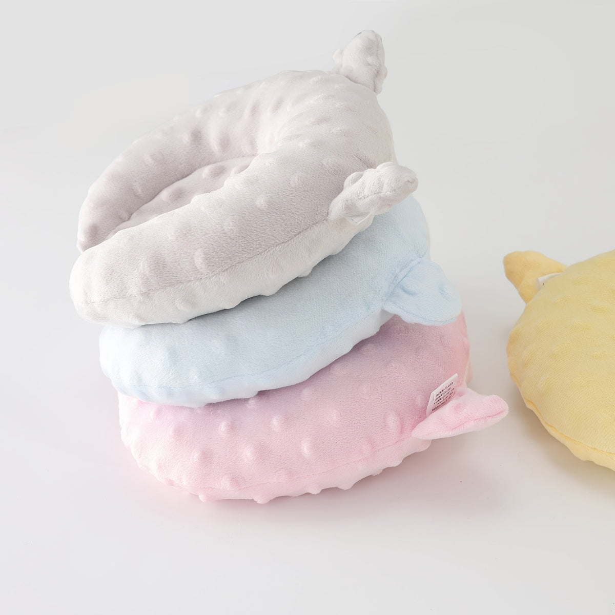 U-Shaped Dog Bed for Small Dogs – Cozy Cartoon Fleece Sleep Pad, Calming Donut Cuddler for Toy Breeds, Soft Polyester Elliptical Mat for Deep Sleep – Pink, Yellow, Blue, Grey