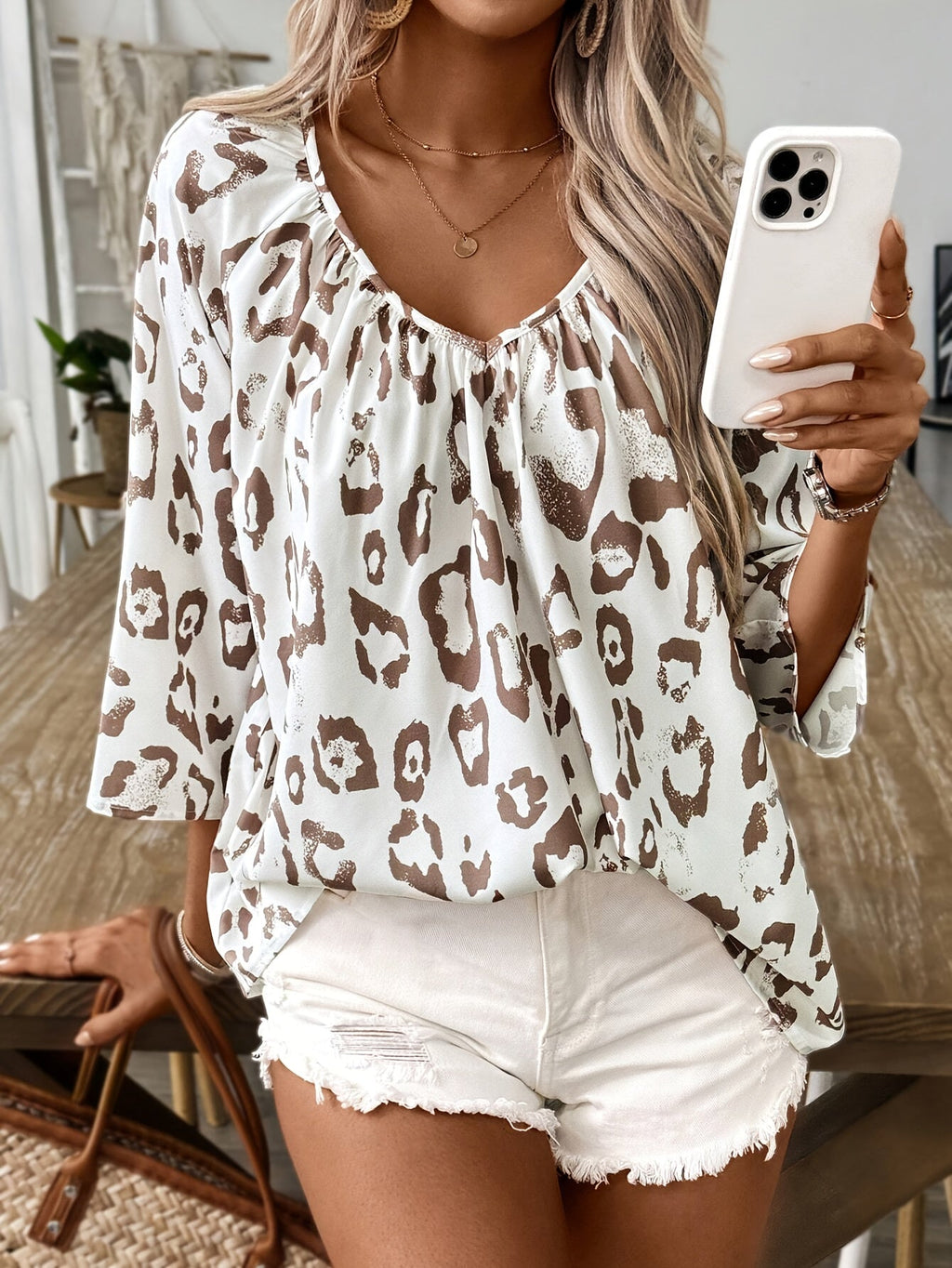 Women's Leopard Print V-Neck Blouse 3/4 Raglan Sleeve Flowy Casual Top Boho Style Lightweight Polyester Shirt for Summer Spring Fall