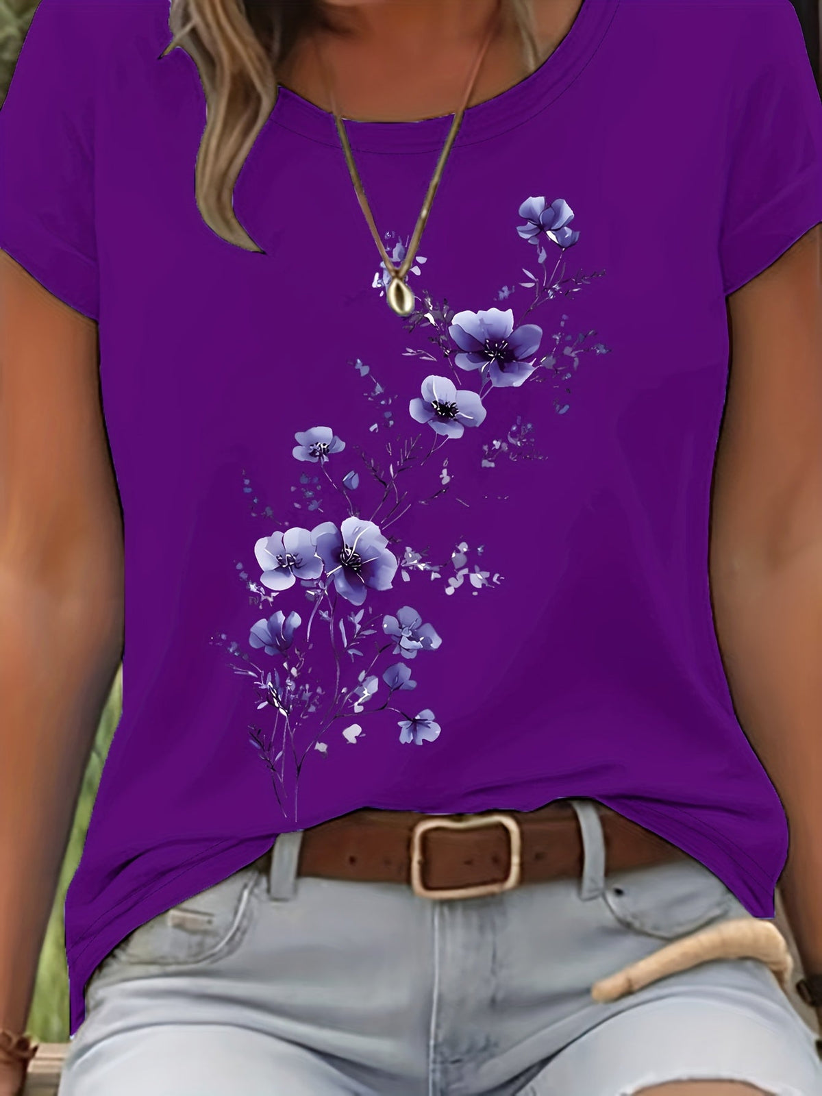 Women's Watercolor Floral Print T-Shirt – Elegant Round Neck Short Sleeve Casual Top for Spring & Summer