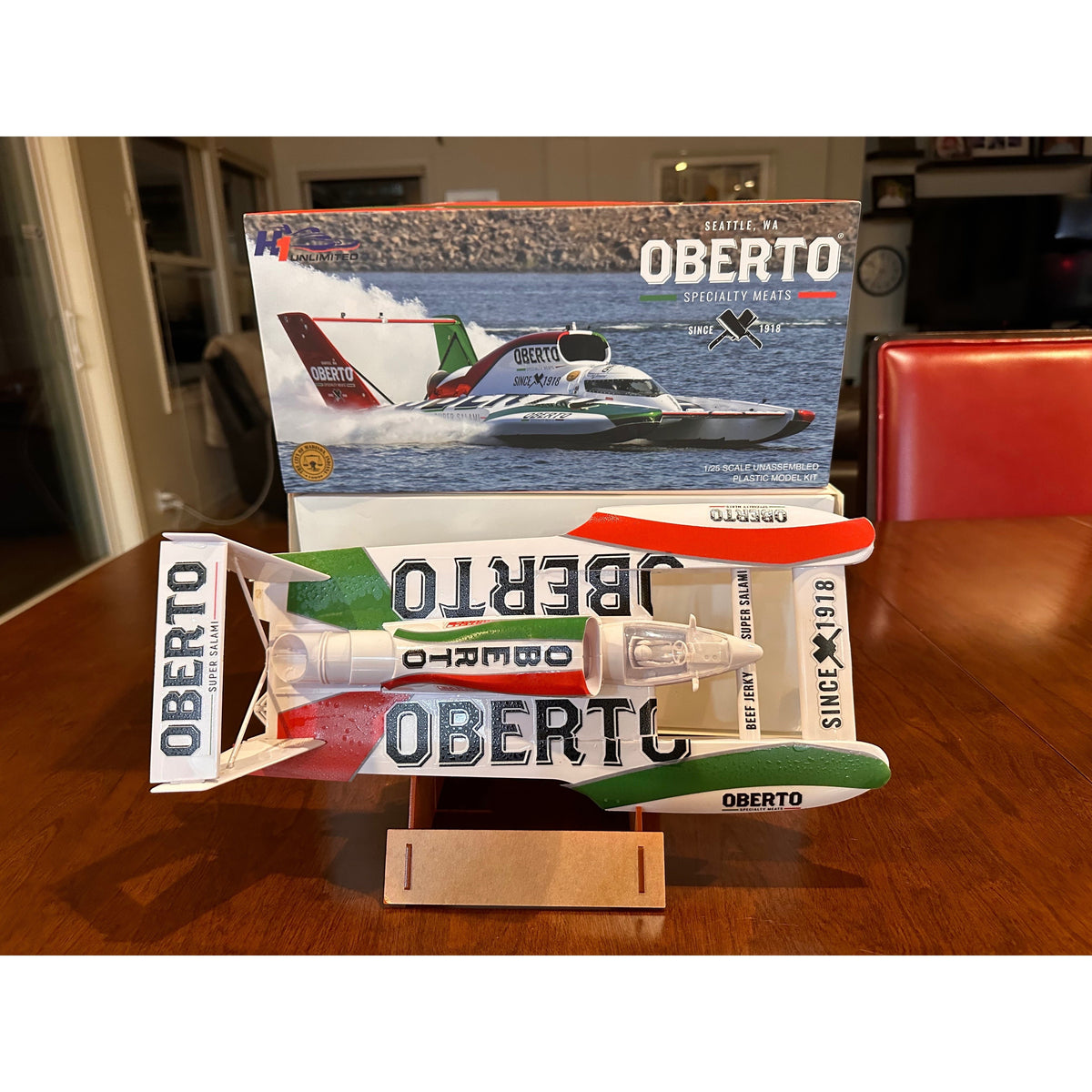 1/25 Scale Oh Boy Oberto Unlimited Hydroplane Boat Plastic Model Kit – 51 Pieces, Acrylic Display Stand with Sound Chip, Paints, Glue, Brushes & Water-Slide Decals, Collector Gift for Hydroplane Fans