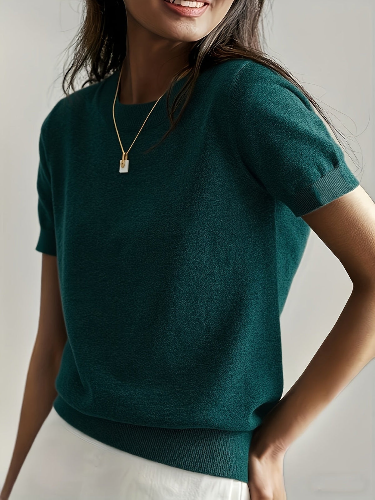 Women's Minimalist Solid Color Short Sleeve Pullover Top Round Neck High Elasticity Knit Tee - Casual Lightweight Everyday Basic for Spring Summer Outdoor Wear