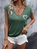 Women's Heart Print Batwing Sleeve V-Neck T-Shirt Cute Casual Graphic Tee Summer Loose Fit Knit Top for Daily Wear