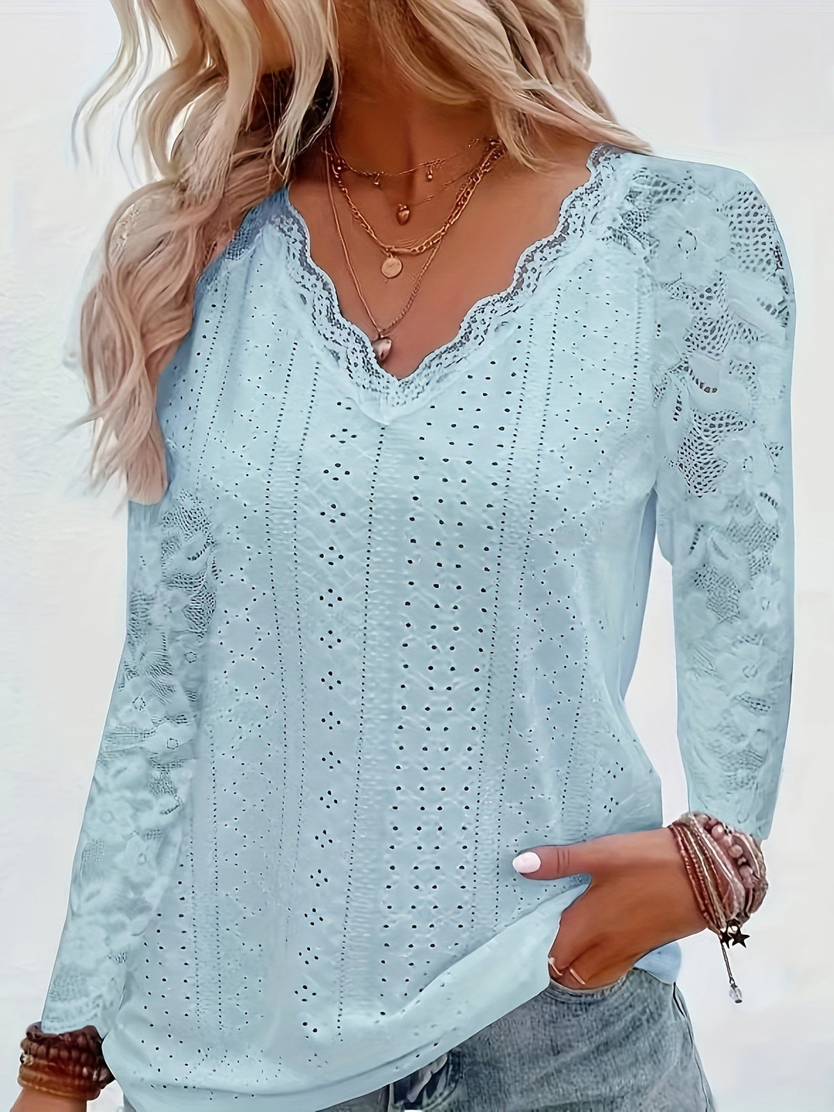 Women's Contrast Lace V-Neck Eyelet Long Sleeve T-Shirt - Elegant Floral Lace Trim Casual Top for Spring Fall