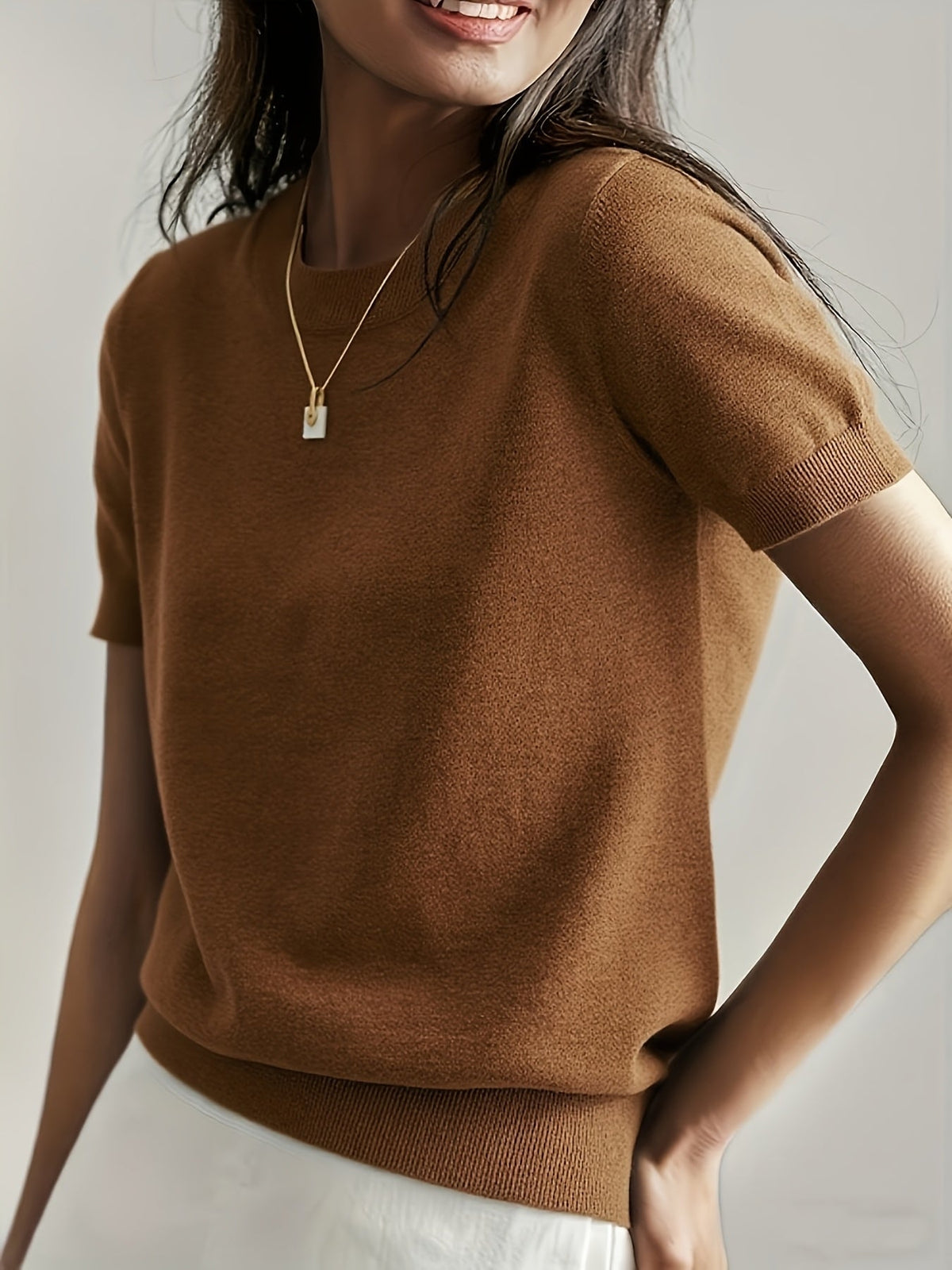 Women's Minimalist Solid Color Short Sleeve Pullover Top Round Neck High Elasticity Knit Tee - Casual Lightweight Everyday Basic for Spring Summer Outdoor Wear
