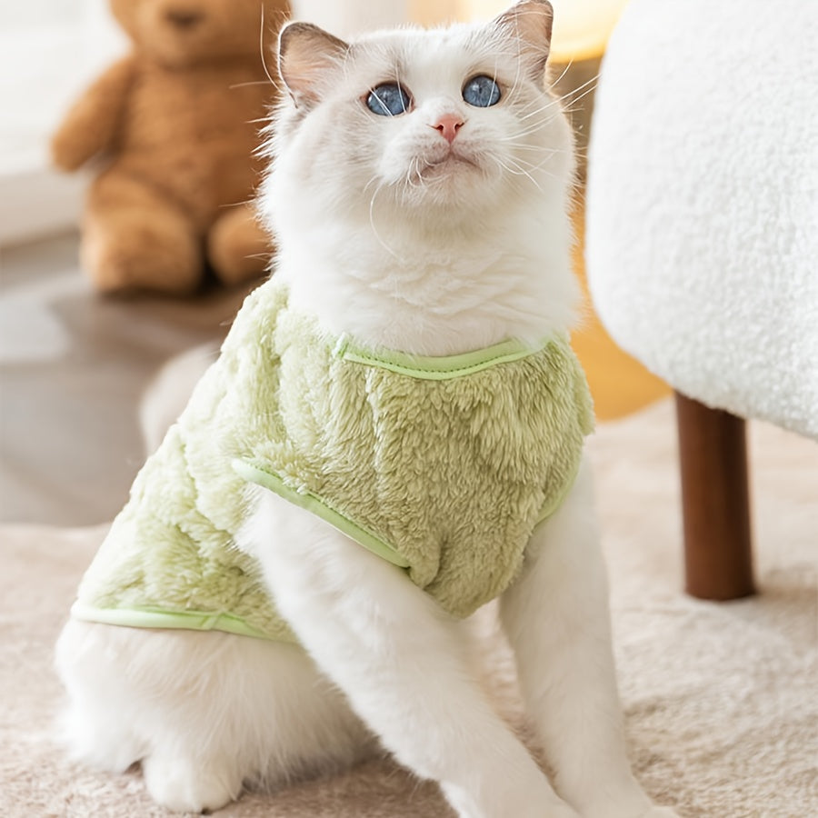 Warm Cat Vest for Autumn and Winter - Thick Fleece Pet Clothing with Heart Print and Traction Buckle, Comfortable Soft Cat Sweater Jacket for Small Cats and Kittens