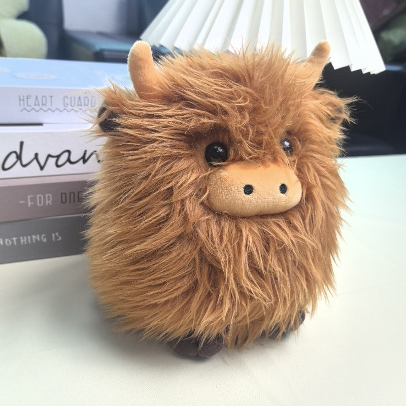 Cute Scottish Cow Plush Dog Toy – Round Fluffy Simulation Animal Bite Toy for Dogs & Cats, Soft Squeaky Companion Doll for Anxiety Relief, Chewing & Interactive Play for Puppies and Small Pets