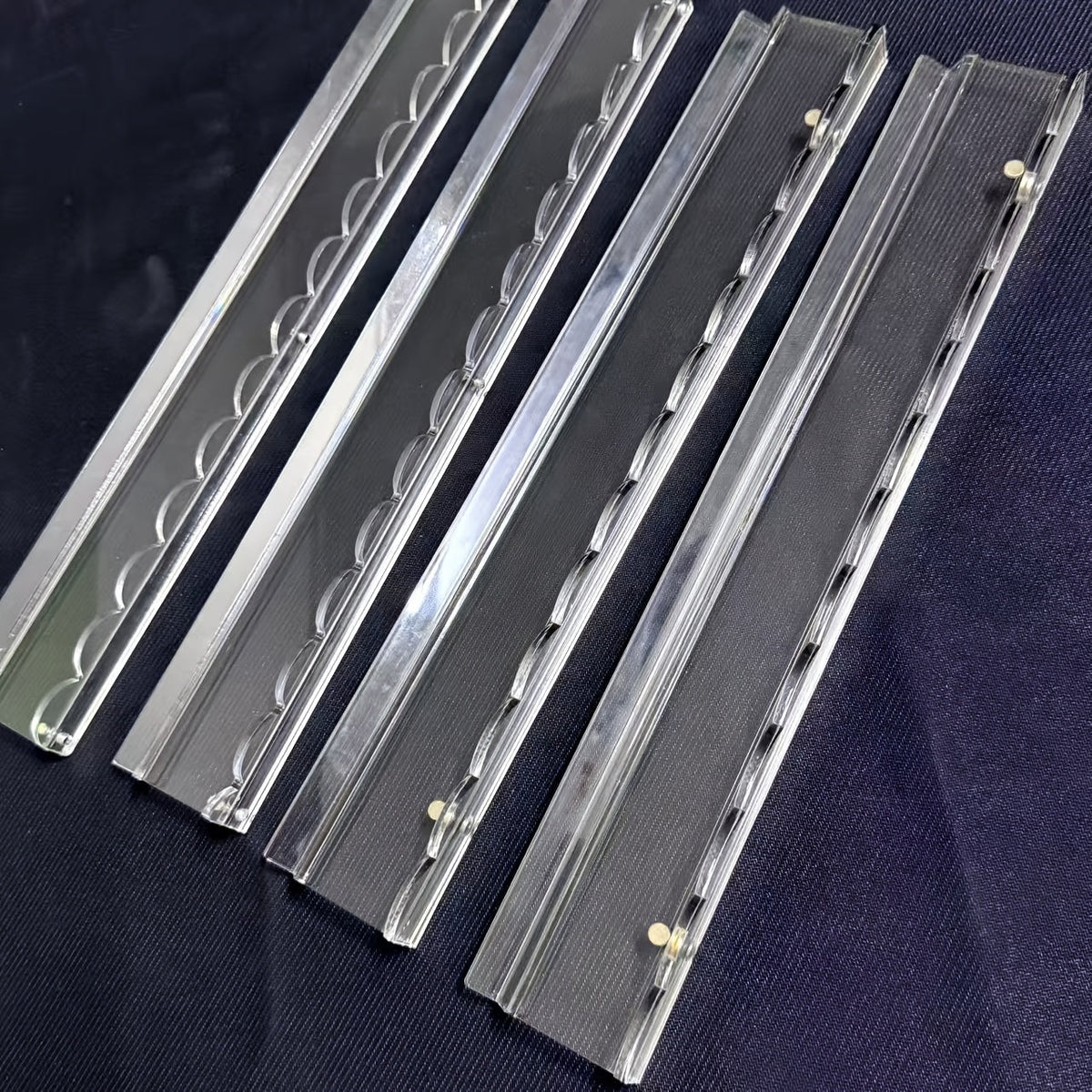 American Mahjong Disc Set 4 Pieces 20 Inch Transparent Acrylic Racks U-Shaped Push Plate Heavy Duty Non-Slip with Storage Bag Game Accessories for Mahjong Table