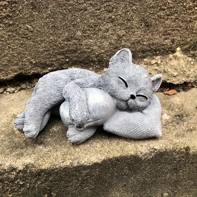 Resin Lying Cat Memorial Statue – Lifelike Sleeping Cat Sculpture for Garden Tombstone, Outdoor Lawn Courtyard & Indoor Living Room Desk Decor, Pet Cat Loss Sympathy Gift Ornament